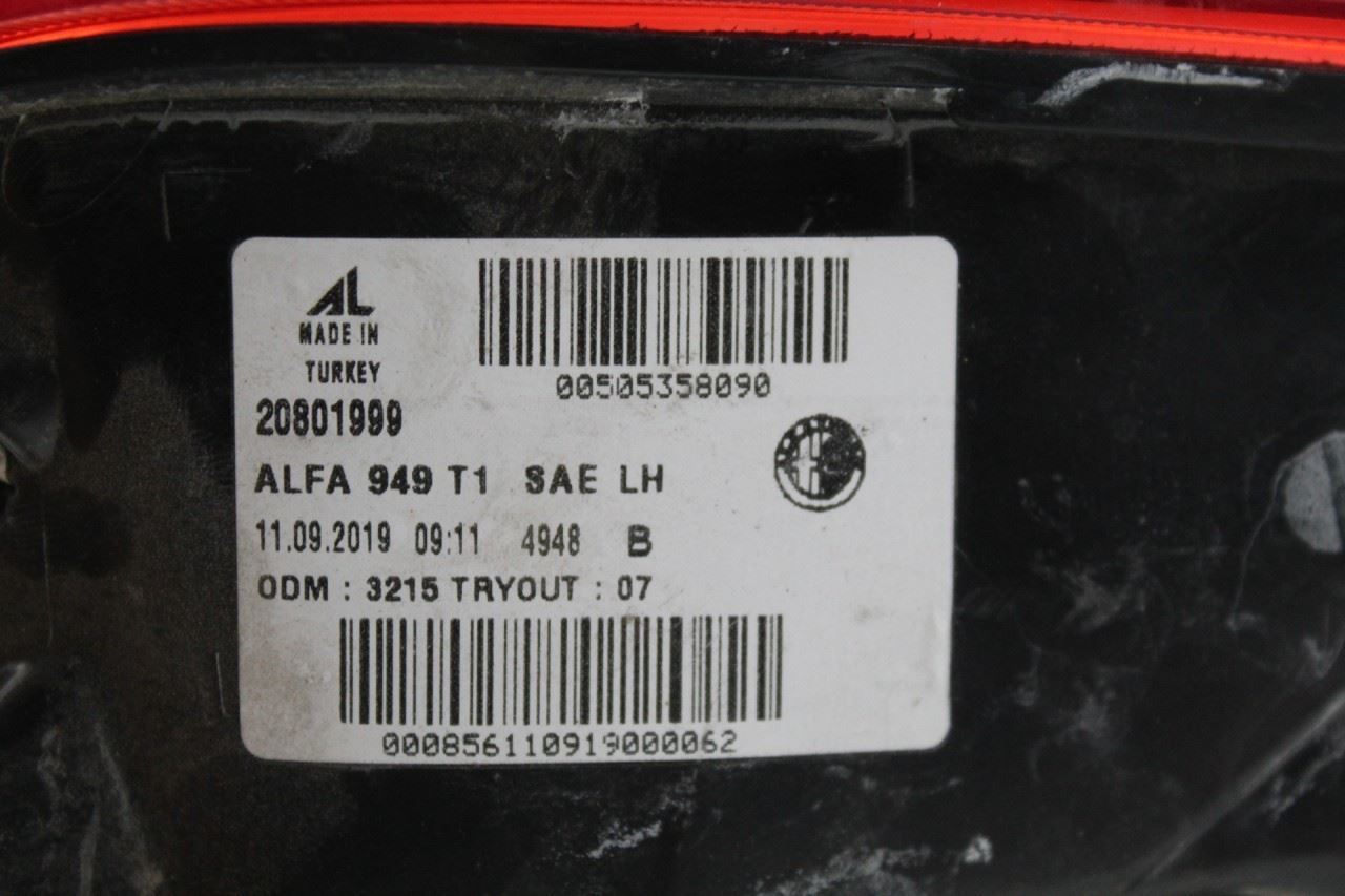 Left Driver Tail Light Quarter Mounted Fits 2018-23 ALFA-ROMEO STELVIO OEM 39020 Item image 4