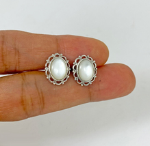 Mother Pearl Flower Oval Shape Stud Earrings 925 Sterling Silver, Handmade Gifts - £29.15 GBP