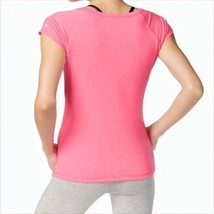 allbrand365 designer Womens Activewear Graphic Short Sleeves T-Shirt,Pink,XS - £20.08 GBP