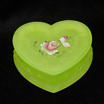 Boyds Crystal Art Glass Heart Shaped Trinket Box Hand-painted Rose, Vaseline Gla - £37.66 GBP
