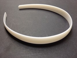 Wholesale Lot 36 Girls or Womens 1/2&quot; wide White Plastic Headbands Free US Ship - £14.70 GBP