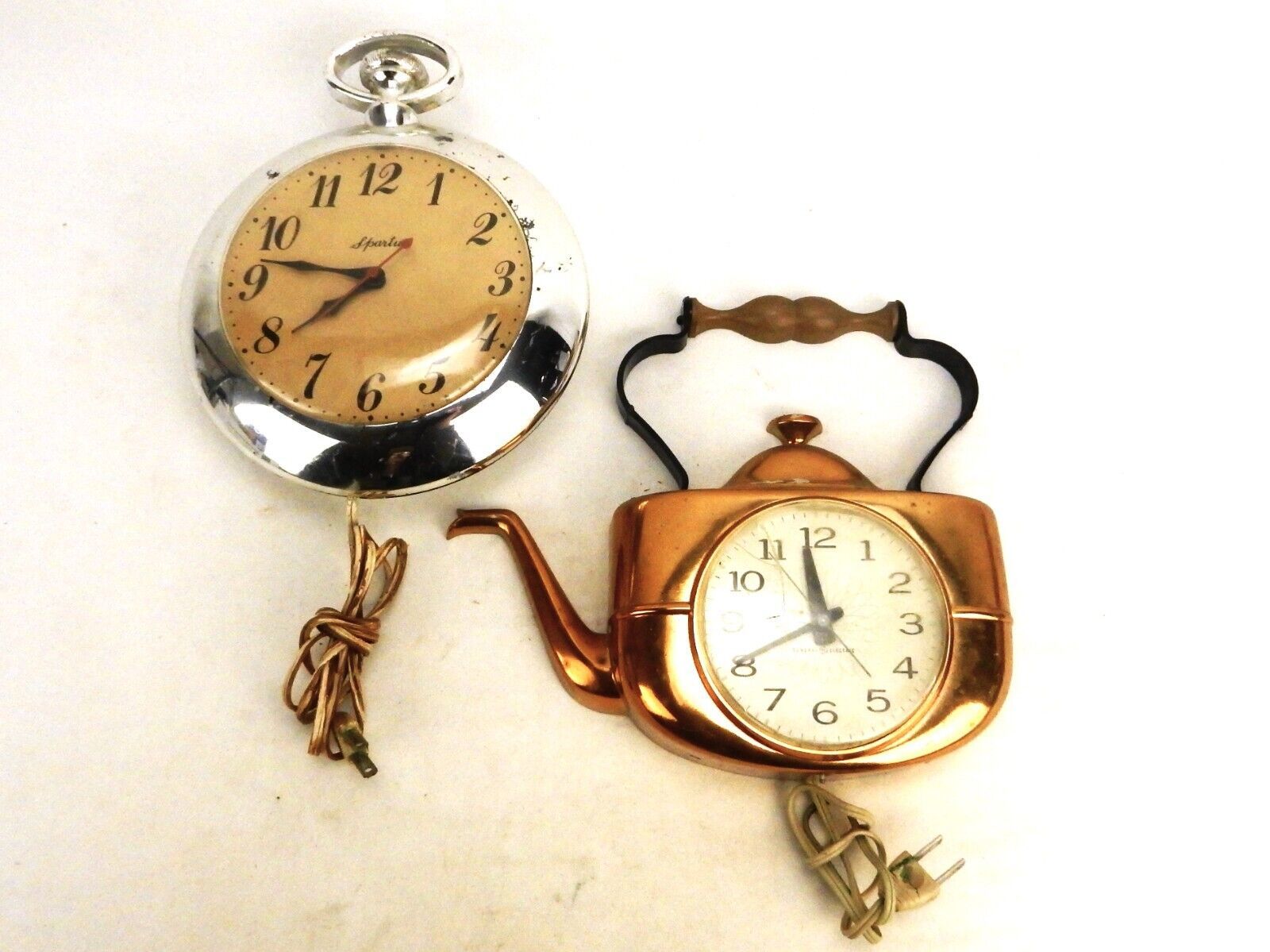 Lot of 2 Vintage Novelty Wall Clocks, Non-Working, For Parts or Repair, ... - $24.45