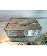 VTG OLD SPICE CLASSIC HAMMERED TIN BOX TALL SHIP SHULTON INC.1980 ENGLAN... - $26.89 CAD