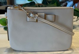 Coach 52629 Darcy Bow Crossgrain Leather Sml Wristlet Wallet White Gold ... - £22.33 GBP