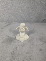 Vintage Cherub Angel Shelf Sitter Blowing Kisses White 3&quot; Tall - $10.38