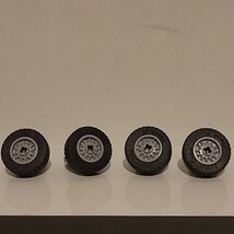 Zuru Max Build More For Less Building Blocks 4 Tires 33M-03 Wheels Rubbe... - $9.26