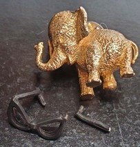 Barry Goldwater gold 3-d Elephant with BROKEN Black Glasses campaign pin - £5.24 GBP