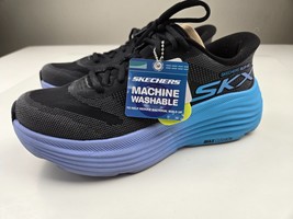 Skechers Women&#39;s Max Cushioning Endeavour Hallandale Hands Free , size 6.5 - $1,271.69 MXN