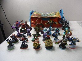 Skylanders Action Figures Lot of 22 Activision 2011 - 2012) Spyro&#39;s Giants case - £31.02 GBP