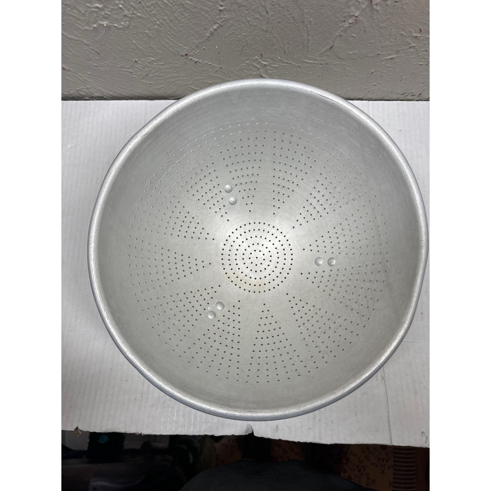 Vintage Wear-Ever Aluminum Colander Self-Standing Footed A-3125 Made in USA Item image 2