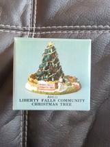 Liberty Falls Community Christmas Tree AH111 - 1995 Vintage Free Gift to Members - £7.41 GBP