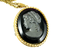 Gray On Black Glass Cameo Locket Vintage Necklace Oval Goldtone Heavy &amp; Kid Pics - £18.12 GBP