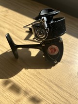 VINTAGE BERKLEY 415 SPINNING REEL - $278.20 MXN