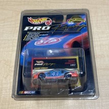 1997 Hot Wheels Pro NASCAR Bobby Hamilton STP Die Cast Car 1:64 Scale KG JD - $5.94