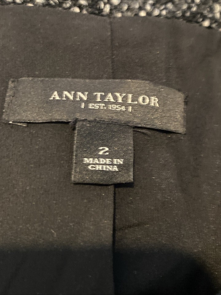 Ann Taylor Black and White Tweed Collared 3/4 Sleeve Swing Jacket Size 2 Item image 4