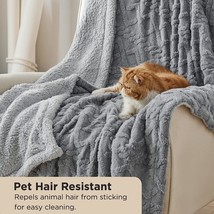 Bedsure Sherpa Throw Blanket For Couch Sofa, Grey, 50X60 Inches, Fuzzy Soft Cozy - £27.12 GBP