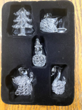 Christmas House Spun Glass set of 5 Different Ornaments New! Great Gift! - $184.51 MXN