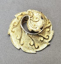 Vintage Filigree Spiral Leaf Round Gold-tone Shawl Scarf Dress Clip Slide 1.75&quot; - £17.40 GBP