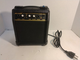 Signature Series GM-05 Electric Guitar Amplifier Powers On - $22.25