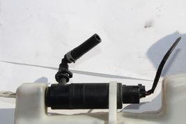2002-2006 MINI COOPER S FRONT WIPER RESERVOIR TANK K389 image 4