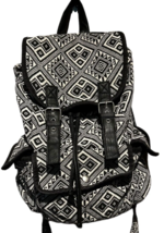 mudd black white tribal print woven cinch backpack 14 x 12 x 6 inches - $331.44 MXN