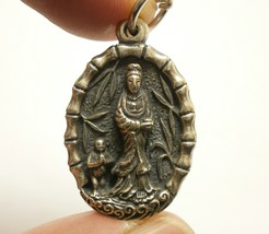 Guan yin silver color pendant Guanyin Quanim blessed by LP Toh in 1975 Quan im b - £32.12 GBP
