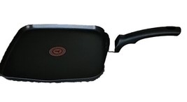 T-FAL ~ BLACK ~ 10.25&quot; Square Griddle ~ Non-Stick ~ Thermo-Spot ~ Oven Safe - £26.38 GBP