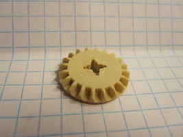 Lego Technic Part #32198: Tan- 20-Tooth Beveled Gear - £0.30 GBP