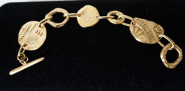 Vintage Embossed Etched Brutalist Bracelet Gold Tone Metal Geometric Disks 7.5&quot; - £31.51 GBP