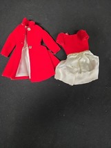 Barbie SKIPPER Red Velvet Coat #1906 Silk n Fancy Dress #1902 Accessorie... - $366.06 MXN