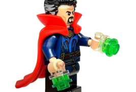 NEW Lego Marvel Doctor Strange Minifigure &amp; Cloak of Levitation - $247.56 MXN