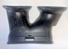 2005-2010 GENUINE PONTIAC G6 CENTER AIR DUCT, USED OEM PART, P/N 10397349 - $18.80