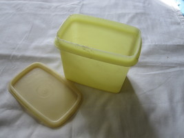 vintage Tupperware #1243: Shelf Savers w/ Lid - Yellow / damaged - £1.58 GBP