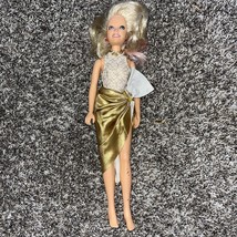 Vintage Hasbro Jem and the Holograms Jerrica Gold n Glitter doll Not Working - $24.50