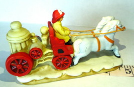 Lefton Colonial Village Horse Drawn Fire Engine and Fireman Figurine 1987  VTG - £31.26 GBP