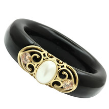 VL032 - IP Gold(Ion Plating) Brass Bangle with Synthetic Pearl in White - $829.29 MXN