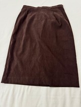 Leslie Fay Women’s Brown Rear Zip & Slit A-Line Pull-On Skirt Size 20 Waist 28" image 6