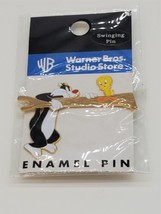 Warner Bros Store Pin - Sylvester and Tweety - £14.68 GBP