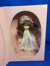 Vtg &#39;88 Effanbee Li&#39;l Innocents Bed Time MARYANNE 9&quot; Poseable Vinyl Doll &amp; Stand - £33.57 GBP