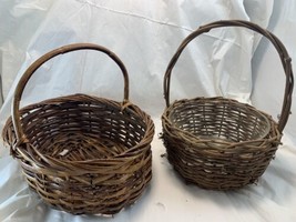 Vintage Wicker Basket Set of 2 Easter Basket Springtime Decorating Home Decor - £11.99 GBP