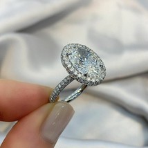 3.10Ct Ovalschliff Umwerfend Künstlicher Diamant Halo Ring IN 14K Weiß Gold Lack - £91.71 GBP