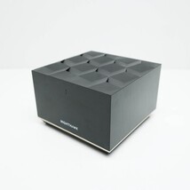 NETGEAR Nighthawk MS90 WiFi 6E Tri-Band Mesh Add-On Satellite image 3