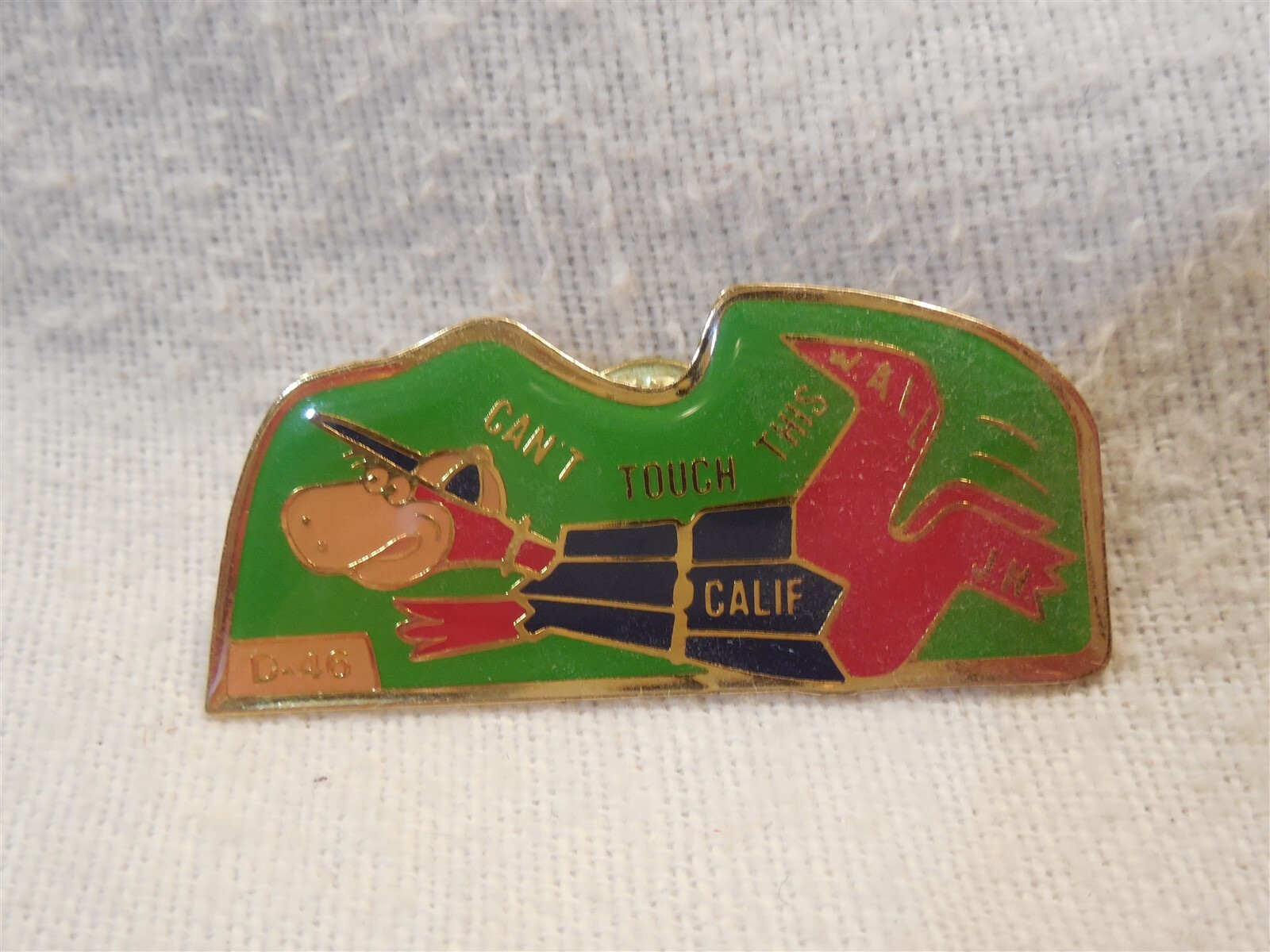 Flintstones CA Little League Lapel Pin D-46 Dino Flintstone &quot;Can&#39;t Touch... - $7.95