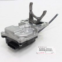 Toyota FJ Cruiser Tacoma 4WD OEM Front Differential Vacuum Actuator 41400-35034 - £180.24 GBP