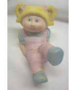 VINTAGE 1984 CABBAGE PATCH KIDS BLONDE GIRL 3&quot; CERAMIC FIGURINE 1980&#39;s - $25.13 CAD