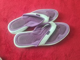 Reebok Magenta And White Slip On Sports Slippers For Women Size 7.5(uk) - £32.37 GBP