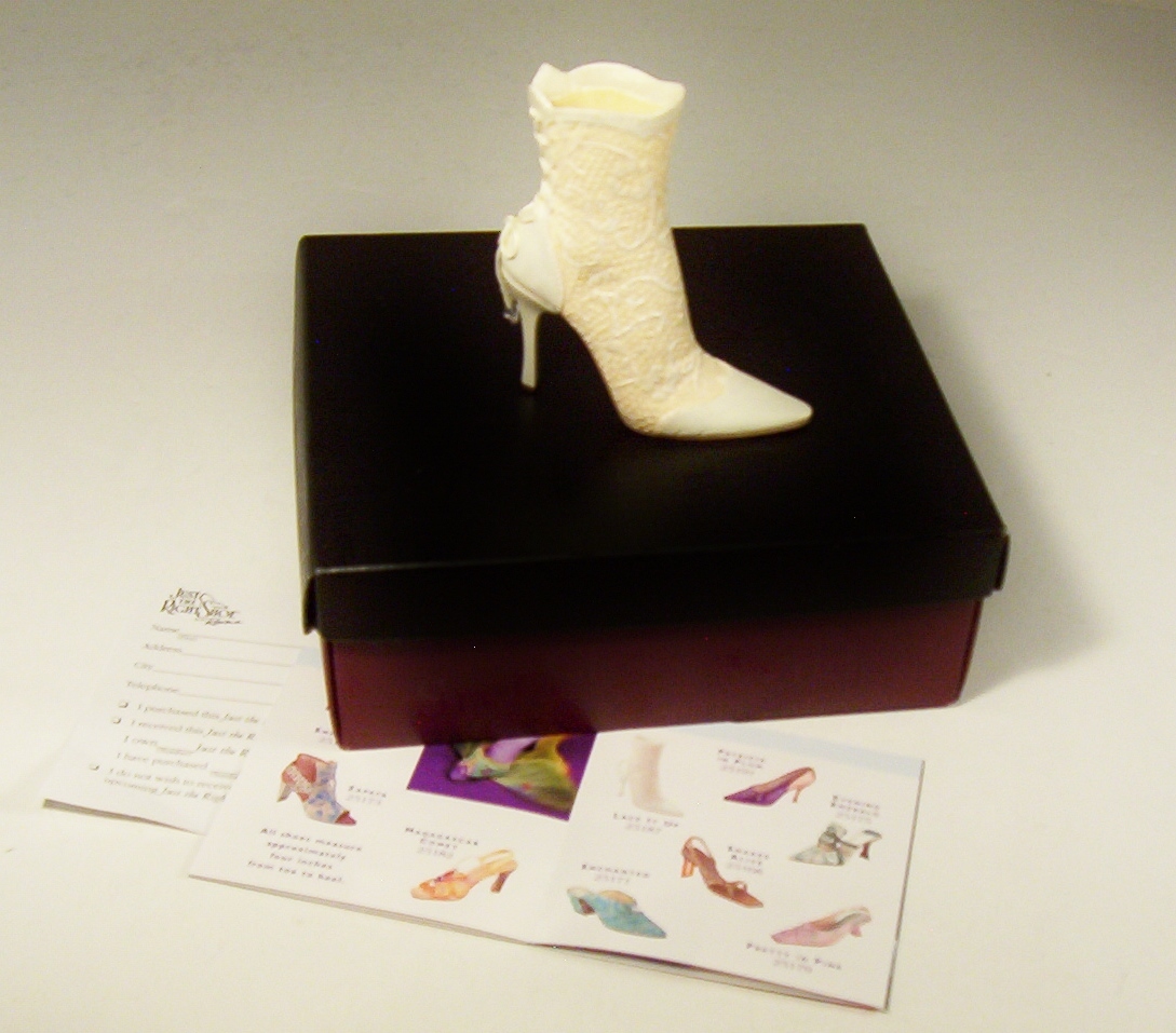 Just The Right Shoe Lace It Up Boot Miniature 2002 Style 25187 Raine Wil... - $19.99