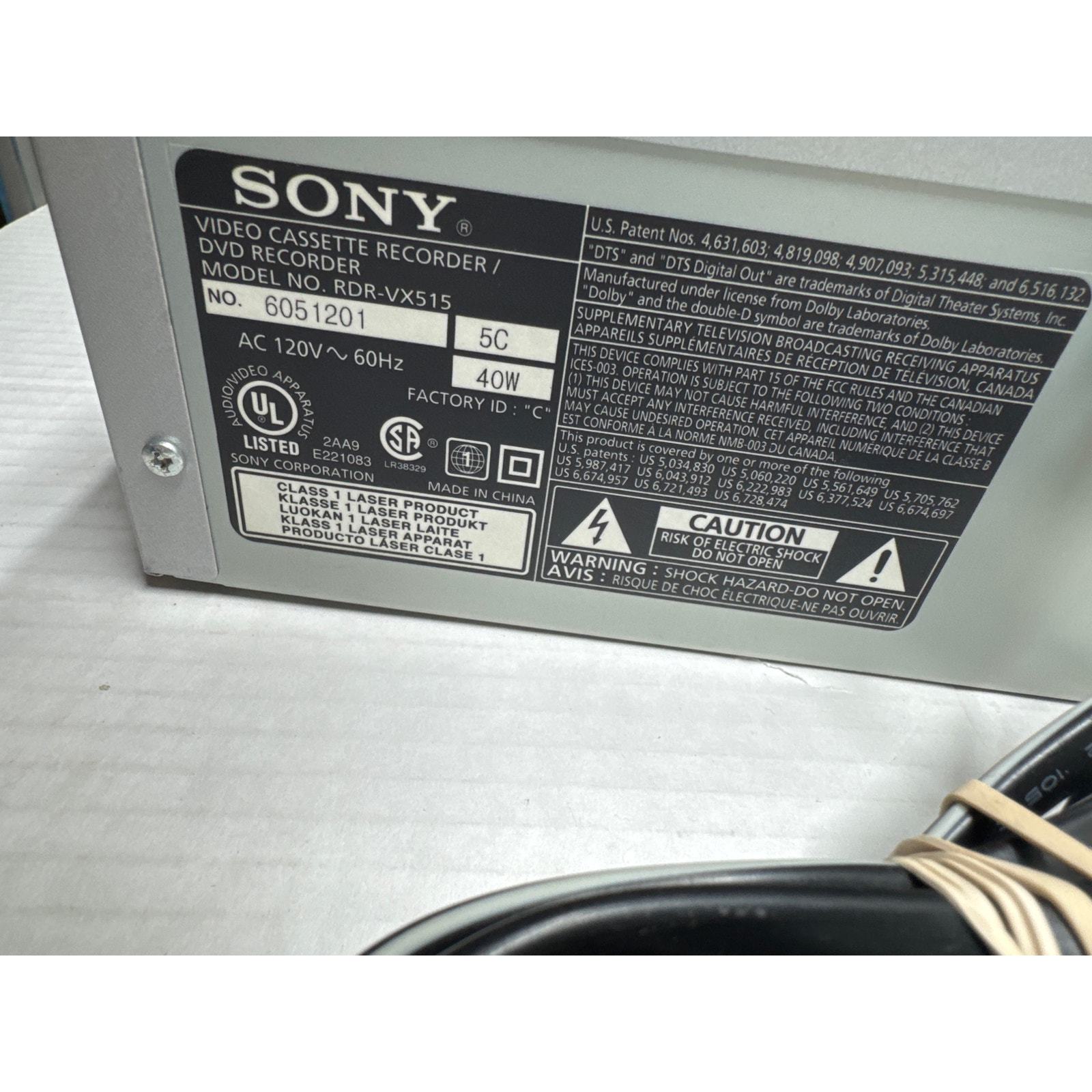 Sony RDR-VX515 DVD Recorder/ VHS Combo Bundle with Remote Item image 8