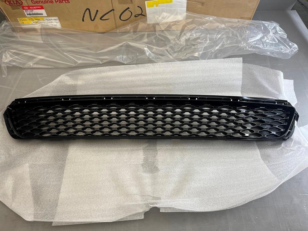 OEM 2014-2015 Kia Optima Front Lower Black Bumper Grille Grill 865612T500 - $98.99