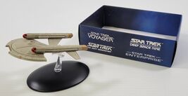 *B4) Eaglemoss Star Trek The USS  Intrepid Model Space Ship 2015 CBS Stu... - $29.69